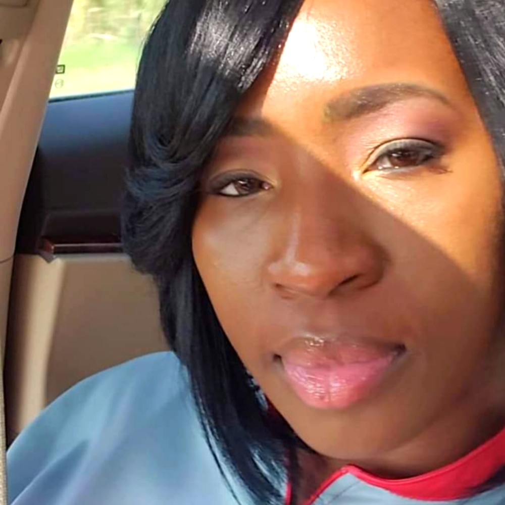 Meet your Posher, Monica
